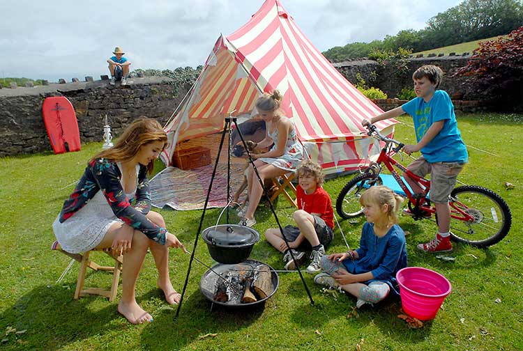 5 Things Every Traveler Needs on a Camping Trip