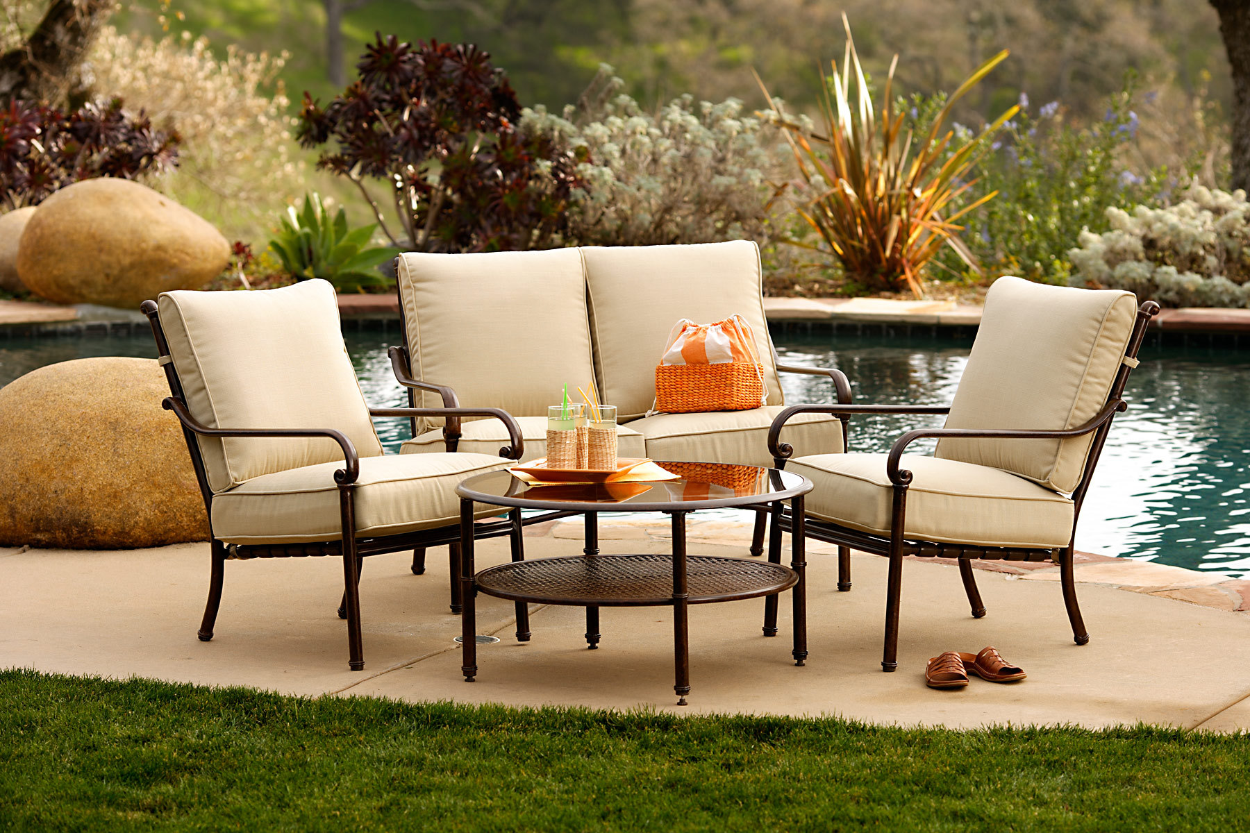 Positioning The Outdoor Furniture
