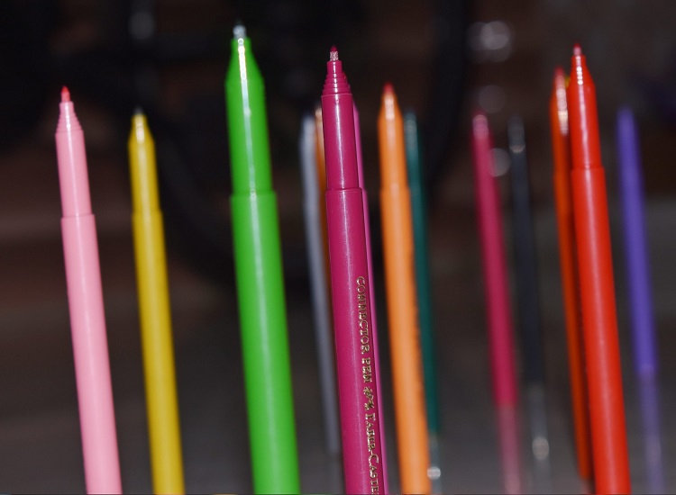 Types of pens every student should have during an academic year